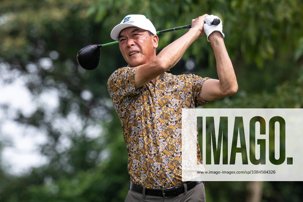 Zhang, LIANWEI from China..Round 2 in the Macao Open Golf at Macau Golf & Country Club. Macau Open Golf Round 2 - ZUMAr144 20261016_zap_r144_007