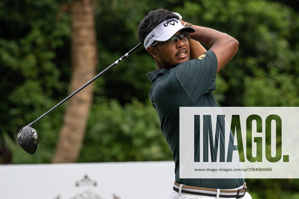 Sarit SUWANNARUT from Thailand.Round 2 in the Macao Open Golf at Macau Golf & Country Club. Coloane China - ZUMAr144 20261016_zap_r144_026
