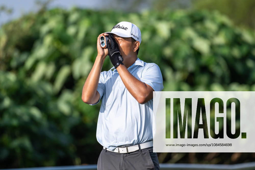 Kelvin SI from Macau. Round 2 in the Macao Open Golf at Macau Golf & Country Club. Coloane China - ZUMAr144 20261016_zap_r144_037