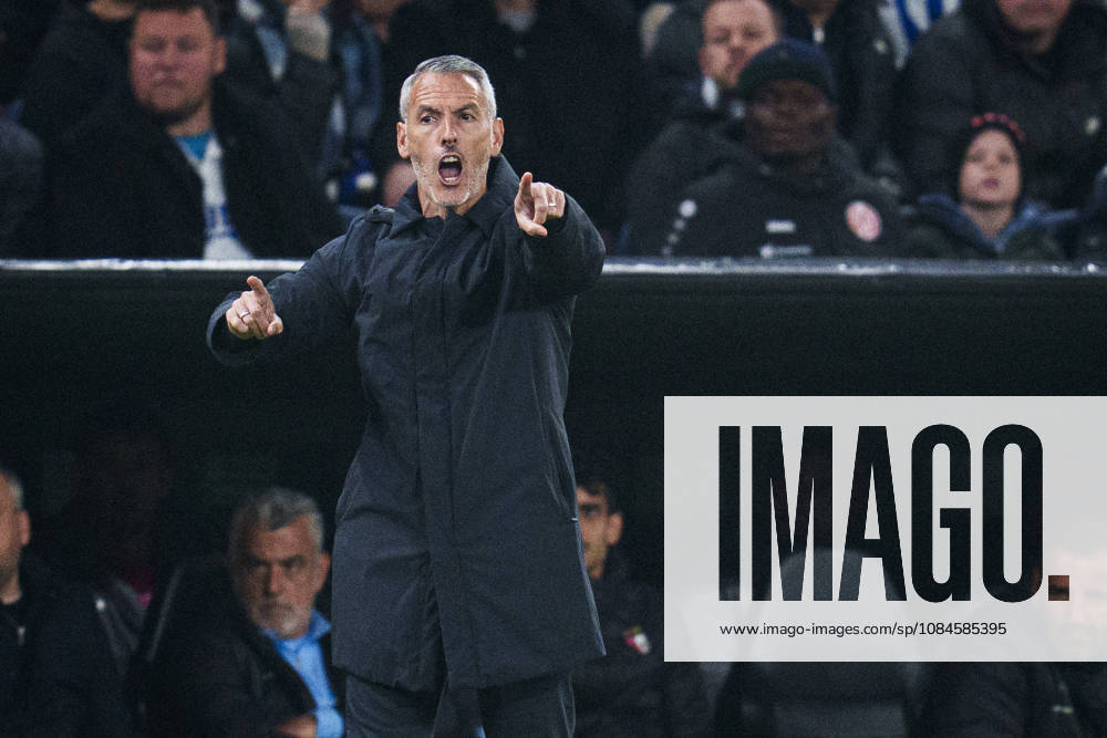 DENMARK: Conference League: FC Copenhagen - SC Braga DENMARK: Conference League: FC Copenhagen - SC Braga SC Braga s Head Coach Carlos Vicens during the UEFA Conference League match between FC Copenhagen and SC Braga at Parken in Copenhagen on Thursday, October 15, 2026. Photo: Liselotte Sabroe Ritzau Scanpix , Copenhagen Denmark