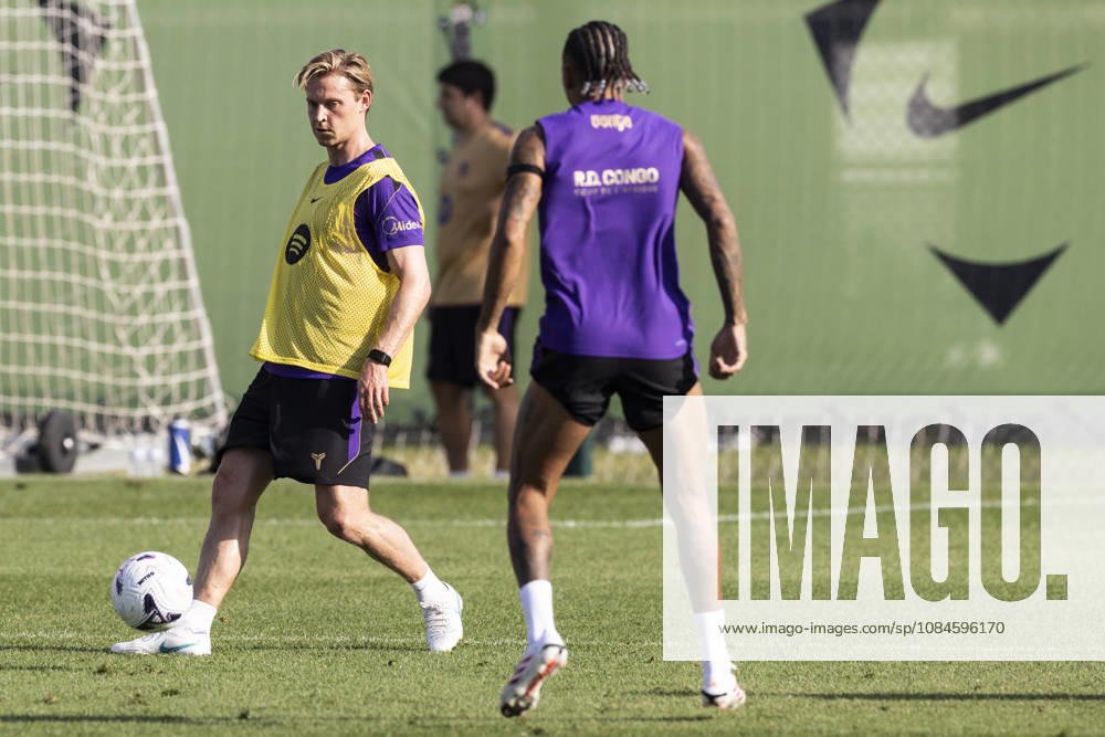 Frenkie de Jong during the training day of FC Barcelona, Barca ahead the Spanish League, Laliga EA Sports, football match against Real Betis at Ciudad Esportiva Joan Gamper on October 16, 2026 in Sant Joan Despi, Barcelona, Spain. FC Barcelona Training And press conference, PK, Pressekonferenz - LaLiga EA Sports - ZUMAa181 20261016_zaa_a181_030