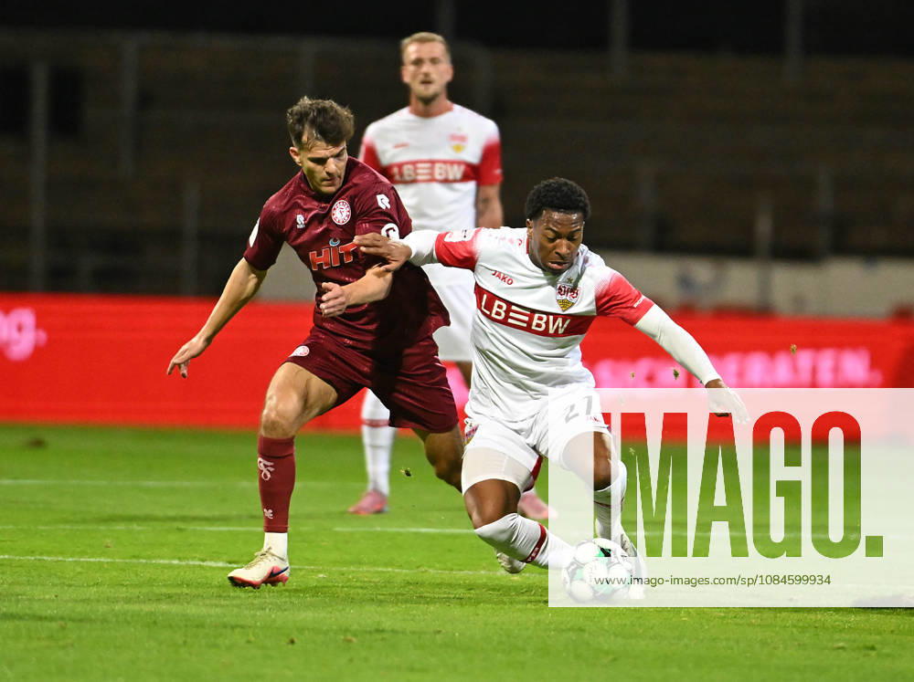 Fussball 3.Liga, Köln , Cologne, Fortuna Koeln - VFB Stuttgart II . Nico Thier , links ( Fortuna Köln ) und Jarzinho Malanga, rechts ( Stuttgart ) Koeln