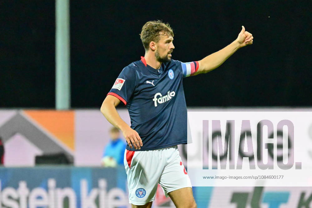 Fußball, Herren, 2.BL (Bundesliga), Saison 2026 2027, Holstein Kiel - Hertha BSC Berlin, 8. Spieltag, KSV, Holstein-Stadion, Letzter gegen Tabellenführer Kapitän Jonas Meffert Kiel, Holstein-Stadion Holstein-Stadion Schleswig-Holstein Deutschland