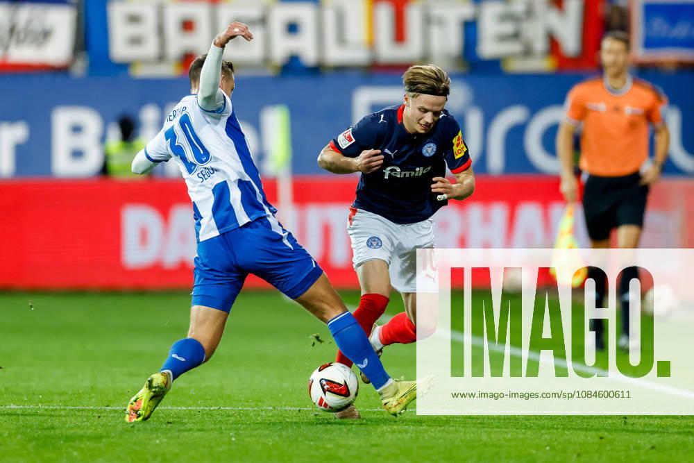 - Fußball, 2. Bundesliga 2026 27, Holstein Kiel - Hertha BSC: Paul Seguin (Hertha BSC, 30), Jonas Therkelsen (Holstein Kiel, 10) DFL REGULATIONS PROHIBIT ANY USE OF PHOTOGRAPHS AS IMAGE SEQUENCES AND OR QUASI-VIDEO.