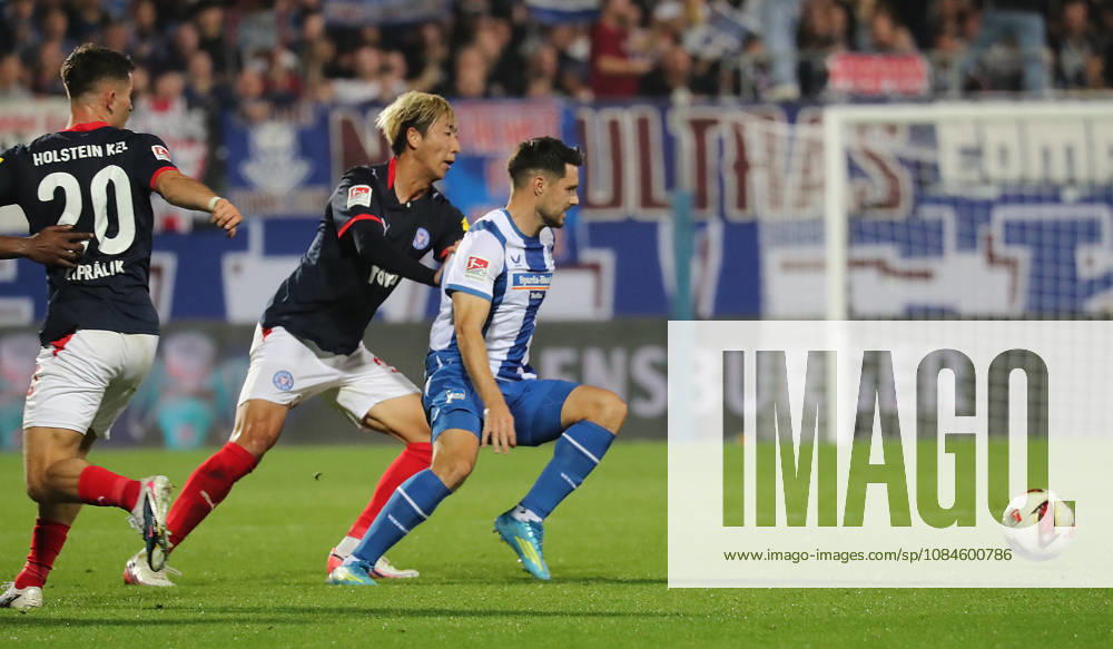 Hiroki Sekine (Holstein Kiel), Josip Brekalo (Hertha BSC Berlin) Fussball, Herren, Saison 2026 2027, 2.BL, Holstein Stadion, Holstein Kiel gegen Hertha BSC Berlin DFL REGULATIONS PROHIBIT ANY USE OF PHOTOGRAPHS AS IMAGE SEQUENCES AND OR QUASI-VIDEO.