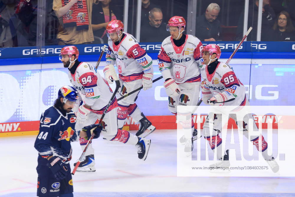 DEU, GER, Eishockey, 9.Spieltag, Saison 2026 27, Berlin, Eisbaeren Berlin vs. RB Muenchen 1:0 durch Ty Ronning ( Eisbaeren Berlin 9 ), Jubel, jubelt, Freude, Glueck, gluecklich, positive Emotionen, nordphoto GmbH Engler Berlin Uber-Arena Berlin Deutschland