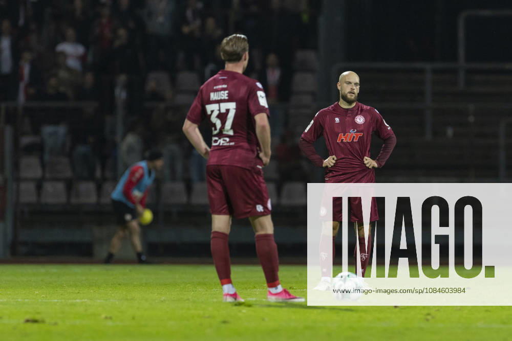 3. Liga, Fortuna Köln - VfB Stuttgart U21, U 21 16.10.2026 Adrian Stanilewicz (Fortuna Köln, 20) und Jannik Mause (Fortuna Köln, 37) enttäuscht nach dem Gegentor. 3. Liga, Fortuna Köln - VfB Stuttgart U21, 10. Spieltag, am 16.10.2026, Südstadion, Köln. DFB regulations prohibit any use of photographs as image sequences and or quasi-video
