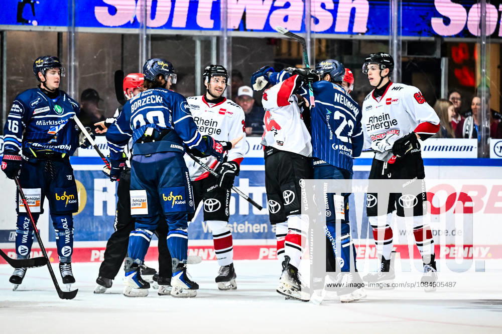 Daniel Neumann (Iserlohn Roosters, 22) Kevin Niedenz (Kölner Haie, 46) Jakub Borzecki (Iserlohn Roosters, 29), GER, Iserlohn Roosters vs. Koeler Haie, Eishockey, Penny-DEL, 9. Spieltag, Spielzeit 2026 2027, 16.10.2026, GER, Iserlohn Roosters vs. Koeler Haie, Eishockey, Penny-DEL, 9. Spieltag, Spielzeit 2026 2027, 16.10.2026 Iserlohn