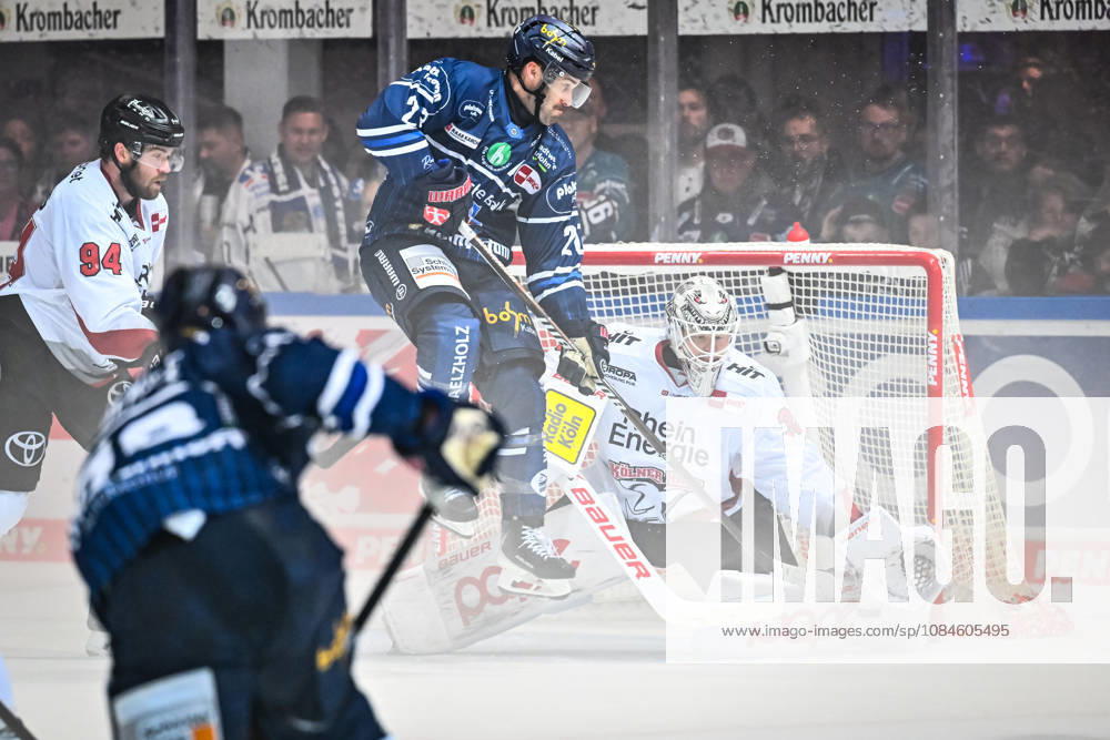 Justin Scott (Iserlohn Roosters, 20) Janne Juvonen (Kölner Haie, 30), GER, Iserlohn Roosters vs. Koeler Haie, Eishockey, Penny-DEL, 9. Spieltag, Spielzeit 2026 2027, 16.10.2026, GER, Iserlohn Roosters vs. Koeler Haie, Eishockey, Penny-DEL, 9. Spieltag, Spielzeit 2026 2027, 16.10.2026 Iserlohn
