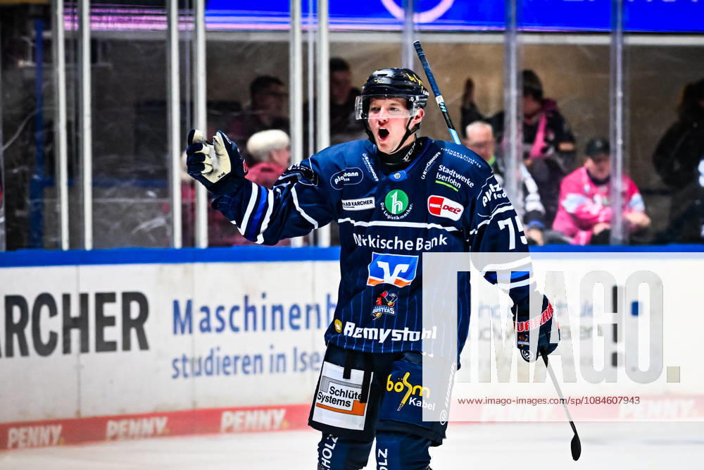 Torjubel, Jubel, Freude bei Torschütze Julian Napravnik (Iserlohn Roosters, 75), GER, Iserlohn Roosters vs. Koeler Haie, Eishockey, Penny-DEL, 9. Spieltag, Spielzeit 2026 2027, 16.10.2026, GER, Iserlohn Roosters vs. Koeler Haie, Eishockey, Penny-DEL, 9. Spieltag, Spielzeit 2026 2027, 16.10.2026 Iserlohn