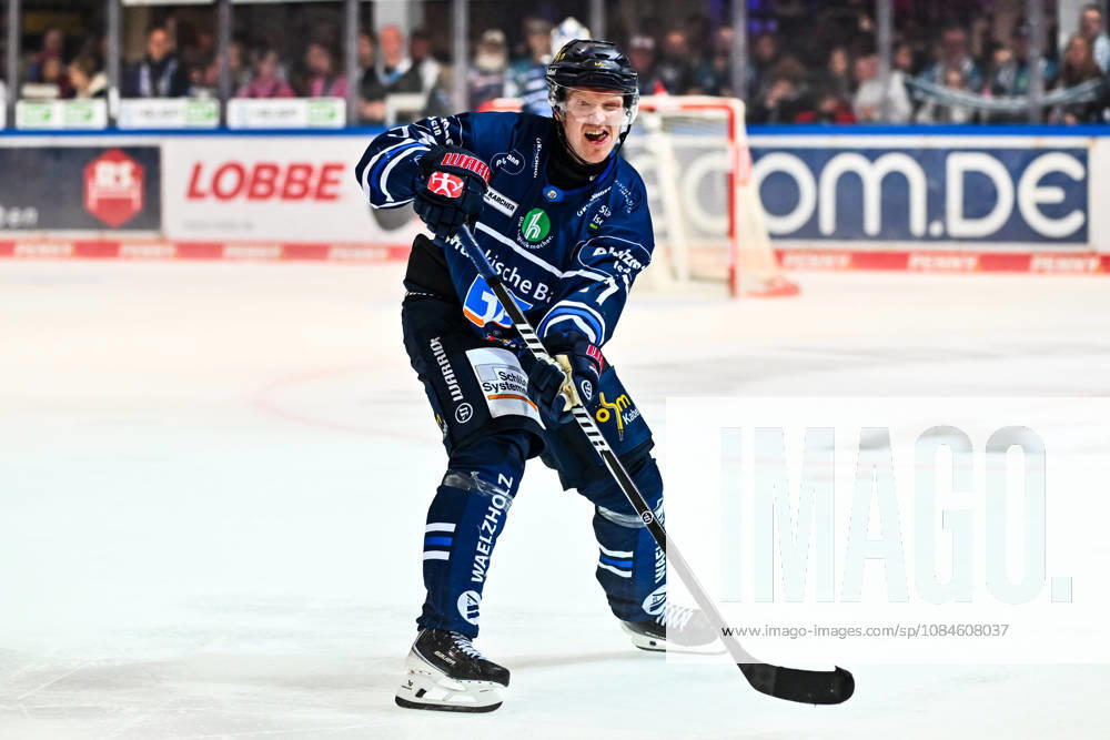Emil Johansson (Iserlohn Roosters, 57), GER, Iserlohn Roosters vs. Koeler Haie, Eishockey, Penny-DEL, 9. Spieltag, Spielzeit 2026 2027, 16.10.2026, GER, Iserlohn Roosters vs. Koeler Haie, Eishockey, Penny-DEL, 9. Spieltag, Spielzeit 2026 2027, 16.10.2026 Iserlohn