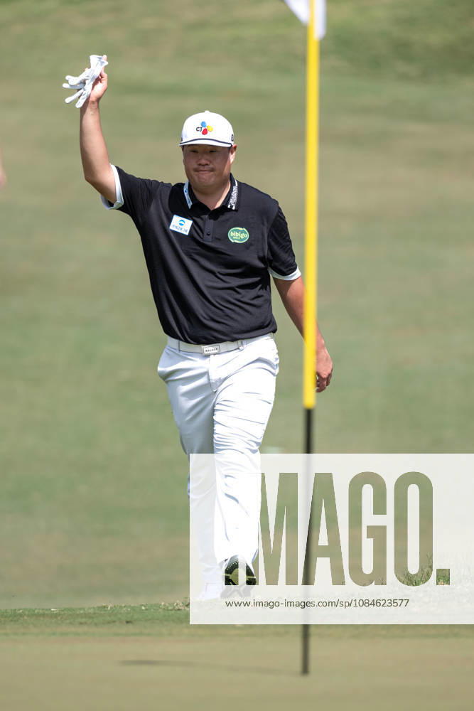 Sungjae IM.Round 3 in the Macao Open Golf at Macau Golf & Country Club. Macau Open Golf Round 3 - ZUMAr144 20261017_zap_r144_044