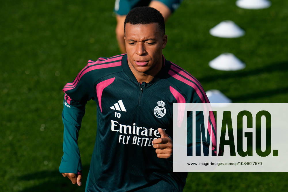 Kylian Mbappe during the training day of Real Madrid ahead the Spanish League, LaLiga EA Sports, football match against Sevilla FC at Ciudad Deportiva Real Madrid on October 17, 2026, in Valdebebas, Madrid, Spain. Real Madrid Training And press conference, PK, Pressekonferenz - LaLiga Ea Sports - ZUMAa181 20261017_zaa_a181_081