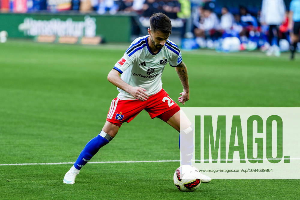 Deutschland: Fußball Bundesliga 2026 27, 6. Spieltag Hamburger SV (HSV) vs VfB Stuttgart Volkspark Stadion (Hamburg): Fabio Vieira (Hamburger SV, 20)