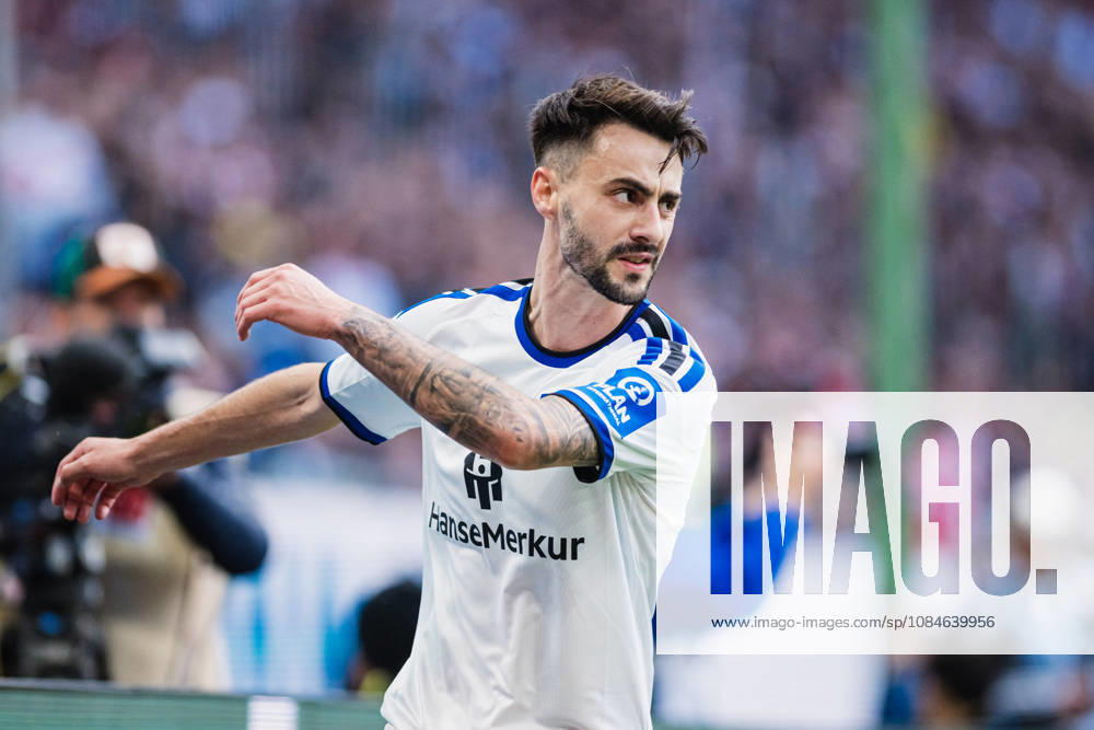 1. Bundesliga: Hamburger SV vs. VfB Stuttgart, 17.10.2026 Fabio Vieira (Hamburger SV, 20); Fußball, 1. Bundesliga, 6. Spieltag: Hamburger SV vs. VfB Stuttgart am 17.10.2026 im Volksparkstadion, Hamburg DFL REGULATIONS PROHIBIT ANY USE OF PHOTOGRAPHS AS IMAGE SEQUENCES AND OR QUASI-VIDEO.