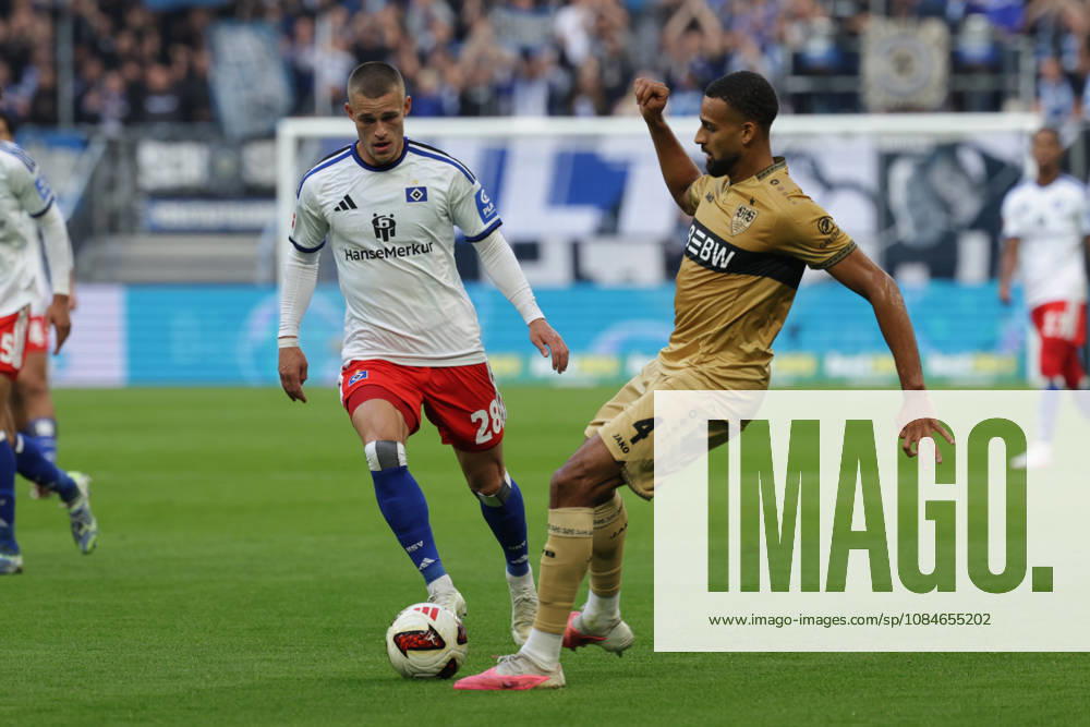 2026.10.17 Fussball 1. Bundesliga Hamburger Sportverein - VfB Stuttgart v.l. Miro Muheim (Hamburger SV, 28), Josha Vagnoman (VfB Stuttgart, 4) (DFL DFB regulations prohibit any use of photographs as image sequences and or quasi-video.