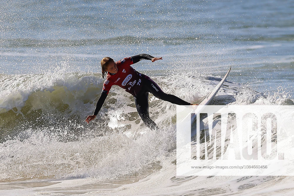 Meo Rip Curl Pro Portugal - Quarter Finals Caitlin Simmers of the United States competes during the Meo Rip Curl Pro Portugal at Praia dos Supertubos in Peniche, Portugal, on October 17, 2026.