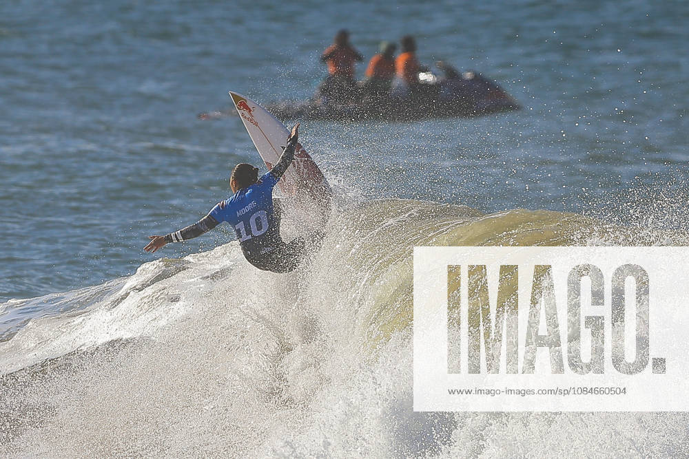 Meo Rip Curl Pro Portugal - Quarter Finals Carissa Moore of the United States enters the water during the Meo Rip Curl Pro Portugal at Praia dos Supertubos in Peniche, Portugal, on October 17, 2026.