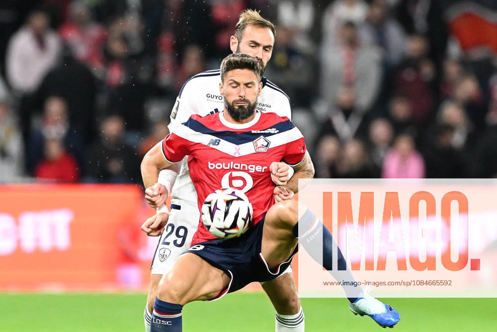Lille OSC vs Brest Olivier Giroud (9) of Lille and Lucas Tousart (29) of Brest pictured during the French Mc Donalds Ligue 1 season 2026 - 2027 matchday 7 game between Lille OSC and Stade Brest on October 17 , 2026 in Lille, France. (Photo by Jill Delsaux Isosport) Lille France