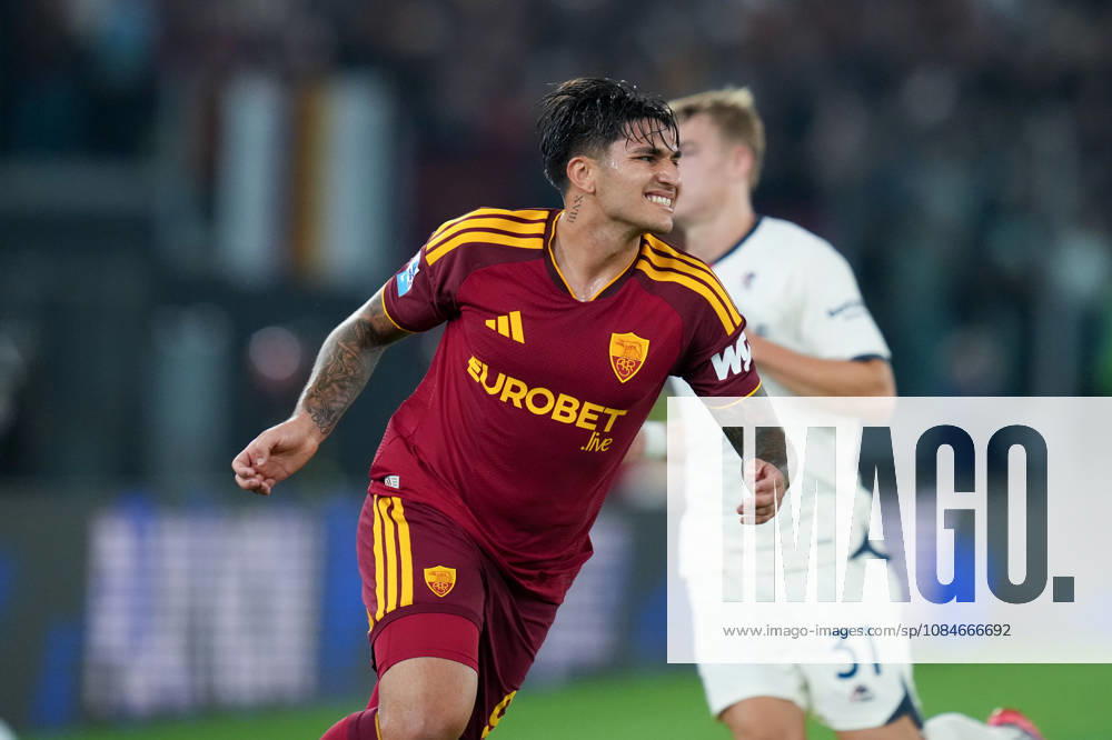 AS Roma v Genoa CFC - Serie A Enilive Santiago Castro of AS Roma looks on during the Serie A Enilive match between AS Roma and Genoa CFC at Stadio Olimpico on October 17, 2026 in Rome, Italy. Rome Olympic Stadium Lazio Italy