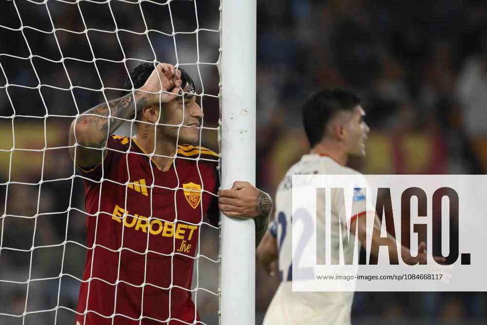 Roma’s Santiago Thomas Castro during the Serie A Enilive soccer match between AS Roma and Genoa at the Rome s Olympic stadium, Italy - October 17, 2026. - Soccer.