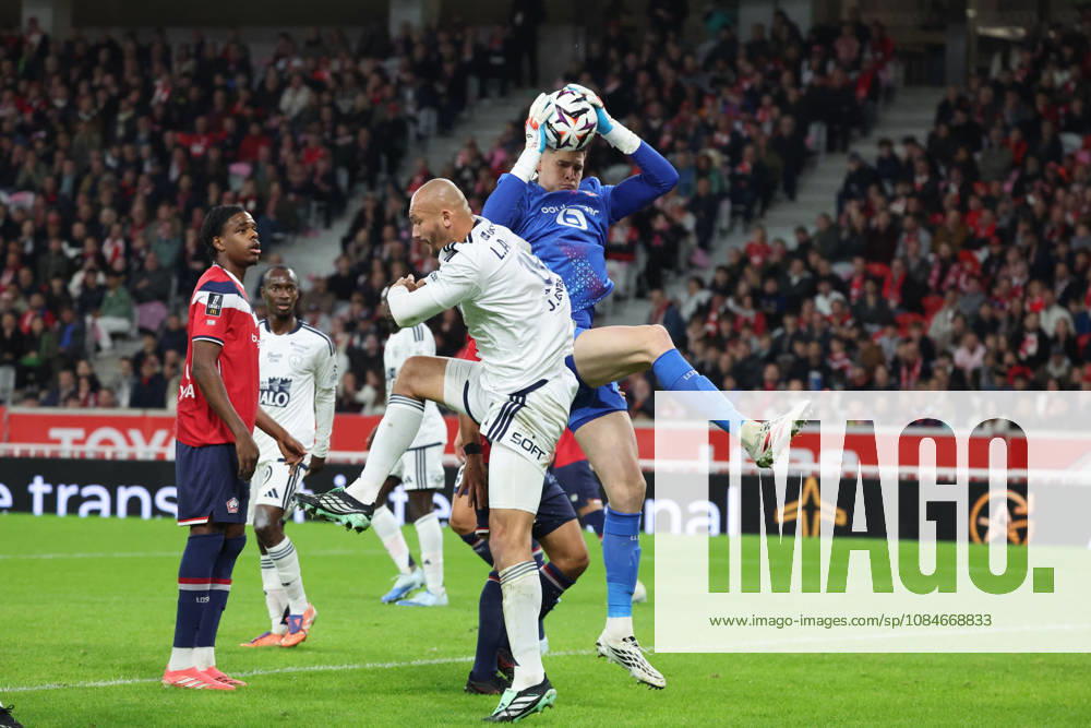 Orlando GILL (LOSC Lille) lors du match LOSC Lille vs Brest, Ligue 1, Decathlon Arena stade Pierre Mauroy, le 17 octobre 2026 - photo Laurent Sanson PsnewZ
