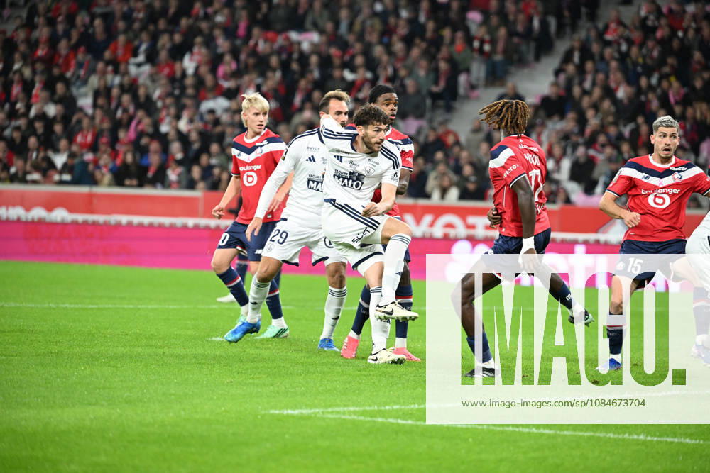 LOSC Lille v Stade Brestois 29 - Ligue 1 McDonald s 2026 2027 Lucas TOUSART and Gautier LLORIS and Romain PERRAUD and Nathan NGOY and Tanguy KOUASSI during Ligue 1 McDonald s between Lille and Brest at Stade Pierre Mauroy on October 17, 2026 in Lille, France. Lille France