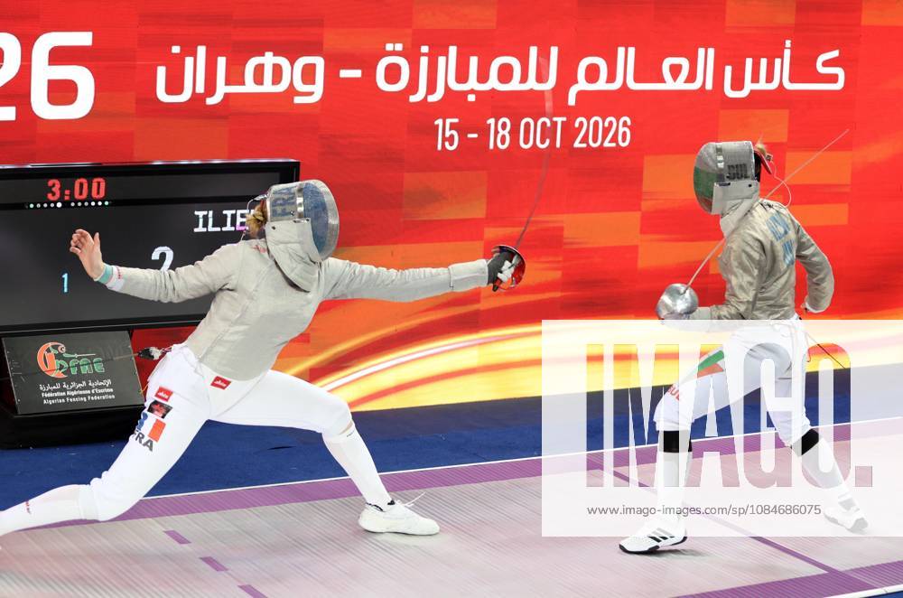 Coupe du Monde d escrime Oran 2026 la Francais Tori Toscane (gauche) affronte la bulgares Ilieva Yoana (droite), lors de la Finale individuelle du sabre fà minine, lors de la Coupe du monde d escrime 2026 a Oran, en Algerie, le 17 Octobre 2026 (Photo By Billel Bensalem APP Images) oran Algà rie