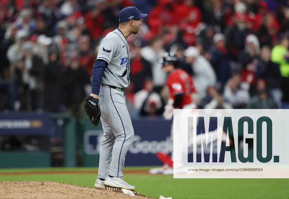 Tampa Bay Rays pitcher Ian Seymour (61) stands on the mound as Cleveland Guardians Travis Bazzana (37) runs the bases after hitting a solo home run in the seventh inning during game four of the MLB, Baseball Herren, USA American League Championship Series at Progressive Field in Cleveland, Ohio, on Saturday, October 17, 2026. CLE20261017734 AARONxJOSEFCZYK