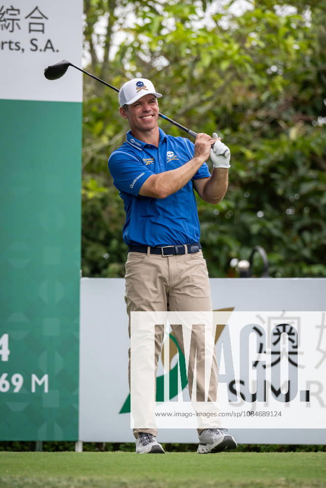 Paul CASEY from England, on the 1st Tee. Macau Open Golf 2026 Final Round. Macau China - ZUMAr144 20261018_zap_r144_004