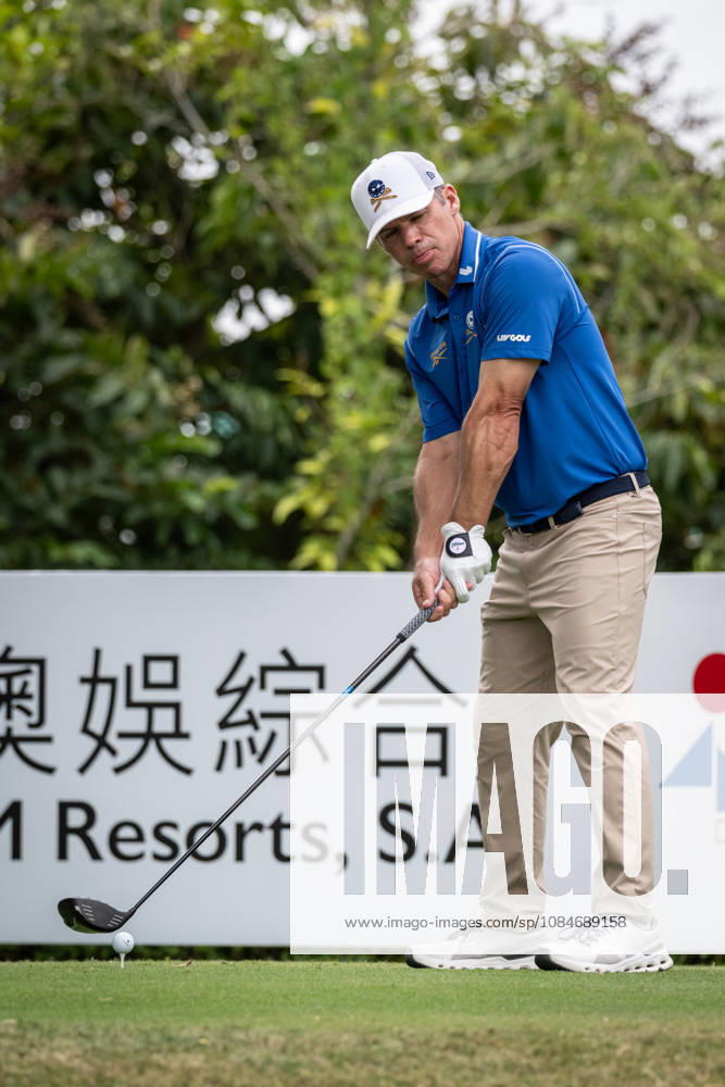 Paul CASEY from England, on the 1st Tee. Macau Open Golf 2026 Final Round. Macau China - ZUMAr144 20261018_zap_r144_010