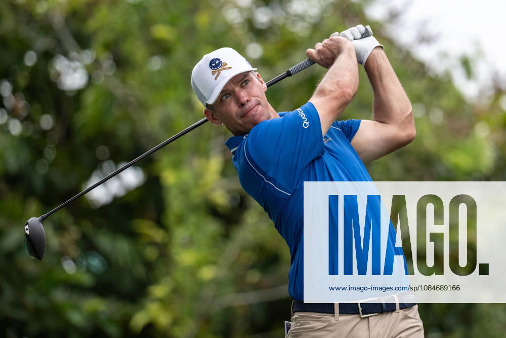 Paul CASEY from England, on the 1st Tee. Macau Open Golf 2026 Final Round. Macau China - ZUMAr144 20261018_zap_r144_011