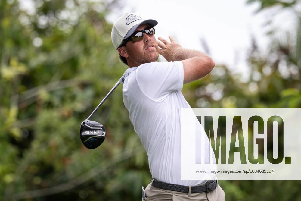 Andy OGLETREE from the USA on the 1st tee. Macau Open Golf 2026 Final Round. Macau China - ZUMAr144 20261018_zap_r144_014