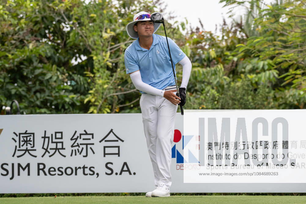 Chinas XU, Andi on the first tee.Macau Open Golf 2026 Final Round. Macau Open Golf 2026 Final Round - ZUMAr144 20261018_zap_r144_030