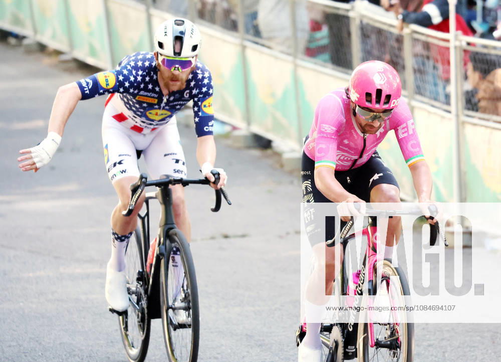 Utsunomiya, Japan - Irish cyclist Ben Healey (R ) of EF Education - Easy Post leads American Quinn Simmons (L) of Lidl-Trek at the Utsunomiya Japan Cup Cycle Road Race in Utsunomiya, 100km north of Tokyo on Sunday, October 18, 2026. Quin Simmons won the 144km race and Healey finished the runner-up. (photo by Yoshio Tsunoda AFLO) Noxthirdxpartyxsales 0869825636st YoshioxTsunodax