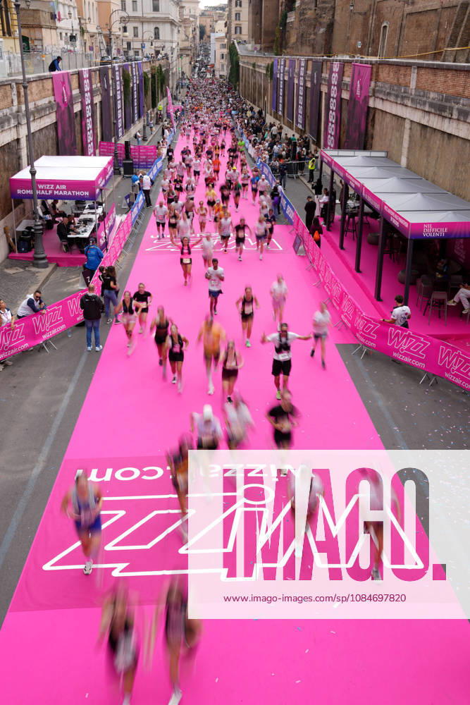 A moment of during the 3th edition of the Wizz Air Rome Half Marathon by Brooks 2026 Rome s, Italy - Sunday, October 18, 2026. ( Photo by Alfredo Falcone LaPresse )
