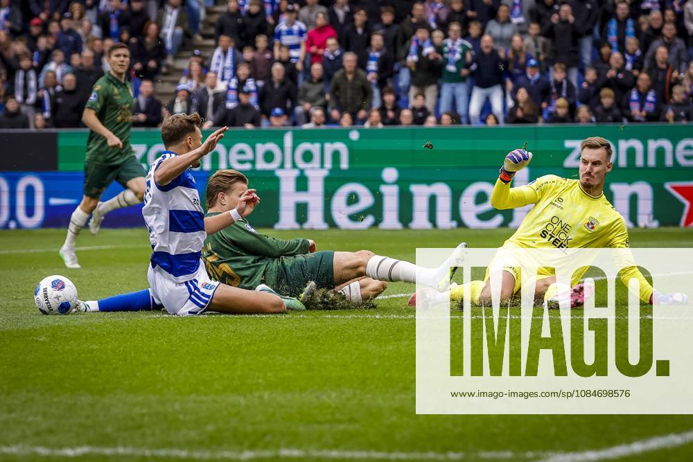 , mac3park , season 2026 2027 , Dutch Eredivisie football , match between PEC Zwolle and Go Ahead Eagles , picture shows PEC Zwolle player Sydney van Hooijdonk, GA Eagles player Giovanni van Zwam and GA Eagles goalkeeper Kjetil Haug PEC - Go Ahead Eagles x208674004x