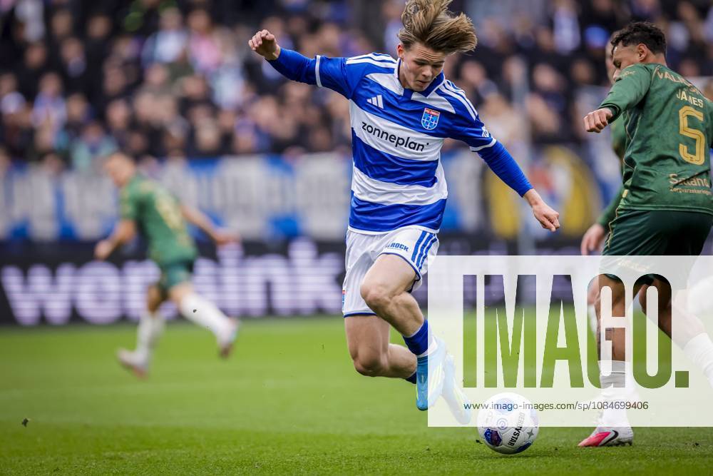 , mac3park , season 2026 2027 , Dutch Eredivisie football , match between PEC Zwolle and Go Ahead Eagles , picture shows PEC Zwolle player Gilles van der Wal and GA Eagles player Dean James PEC - Go Ahead Eagles x208675027x