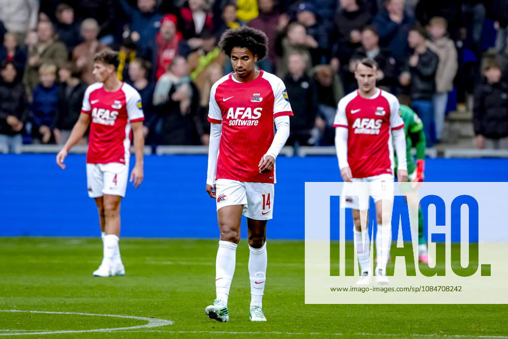 LEEUWARDEN - AZ Alkmaar forward Calvin Stengs during the Vriendenloterij Eredivisie match between SC Cambuur and AZ at Kooi Stadion on 18 oktober 2026 in Leeuwarden, Nederland. ED VAN DE POL EYE4IMAGES DeFodi Images -