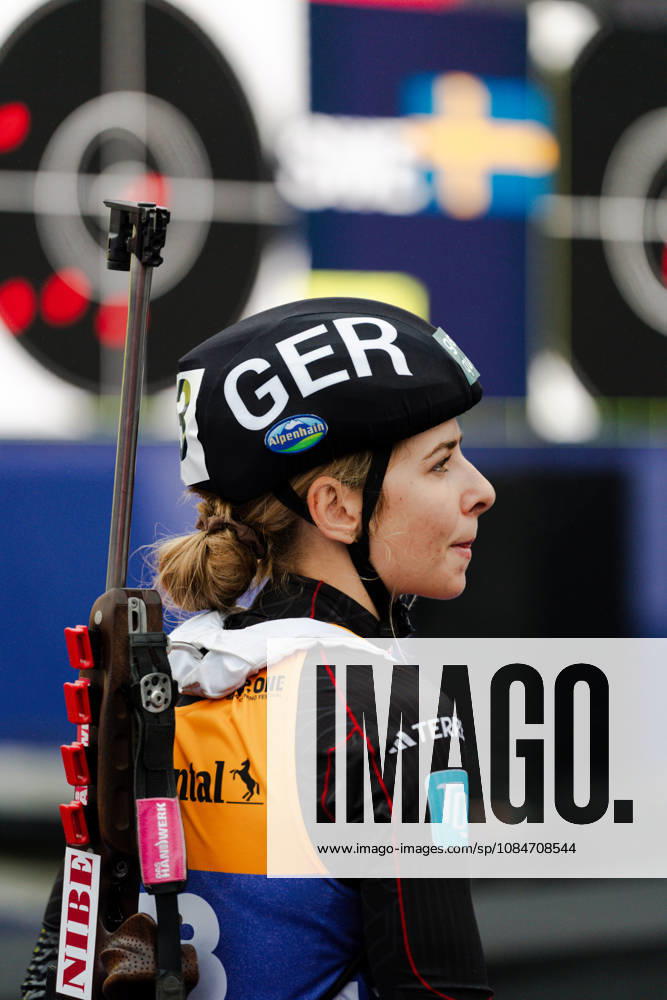 GER, Biathlon, Frauen, IBU Biathlon Loop One Festival 2026, Saison 2026 2027, Super Sprint Qualifikation Damen Heat 1-4 Johanna Puff ( DEU, 43 ) im Portrait beim Aufwärmen München Olympiapark Bayern Deutschland