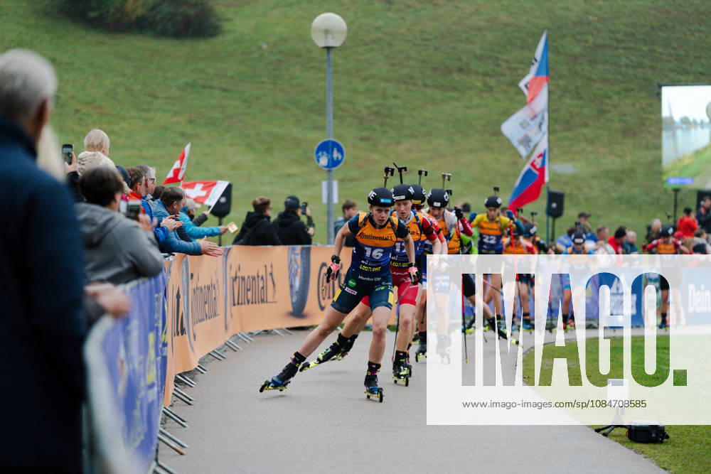 GER, Biathlon, Frauen, IBU Biathlon Loop One Festival 2026, Saison 2026 2027, Super Sprint Qualifikation Damen Heat 1-4 Elvira Oeberg ( SWE, 16 ), Ukaleq A. Slettemark ( GRL, 12 ) in Führung München Olympiapark Bayern Deutschland