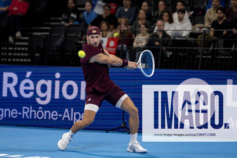 TENNIS : ATP, Tennis Herren 250 - Grand Tennis AURA - Decines (France) 18 10 2026 Kyrian JACQUET (FRA) vs Sascha GUEYMARD WAYENBURG (FRA) during the qualifying tournament of the Auvergne Rhône-Alpes Grand Prix at the LDLC Arena in Décines on October 18, 2026. Photo Sandrine Thesillat PsNewZ