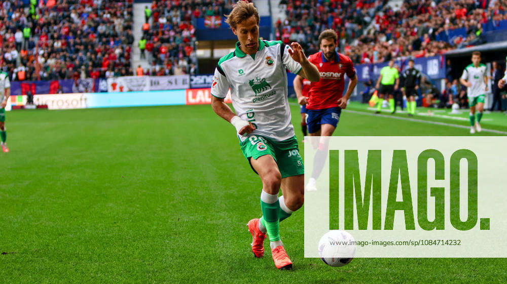 ESP: LaLiga EA Sports Atletico Osasuna v Racing Santander Sergio Canales of Racing de Santander during LaLiga EA Sports match between Atletico Osasuna v Racing Santander played at El Sadar Stadium, Pamplona, on October 18 2026 in Spain Spain Soccer