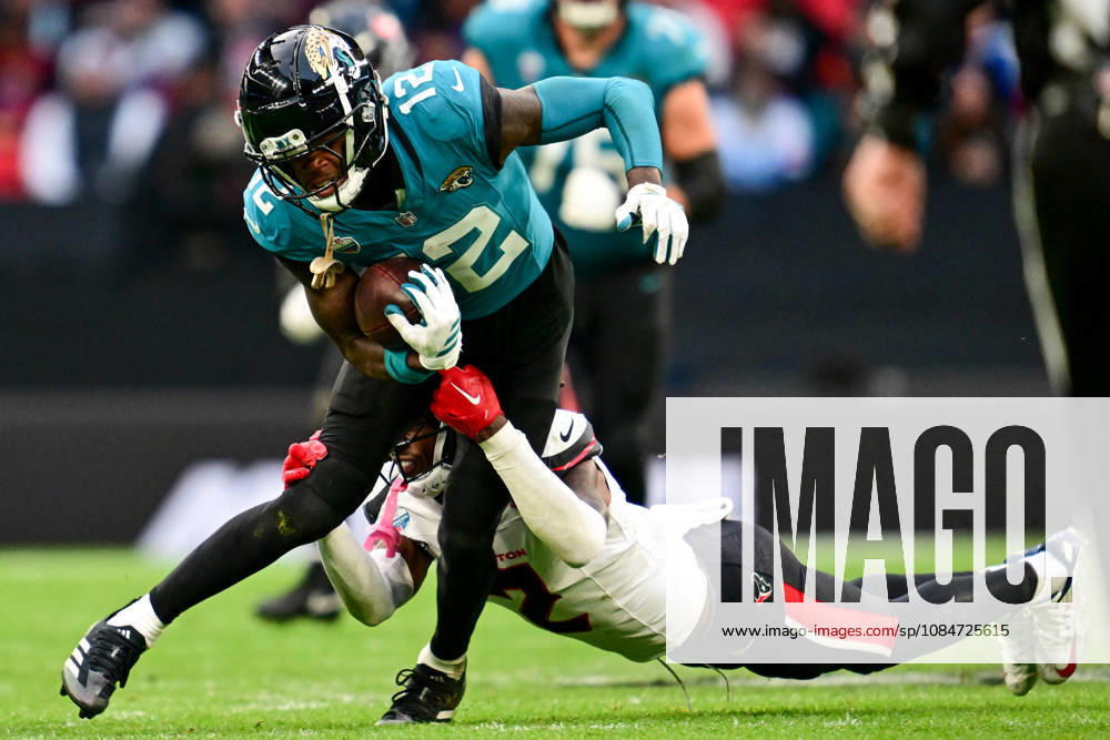 Jacksonville Jaguars v Houston Texans, International Series Travis Hunter (12) of Jacksonville Jaguars runs with the ball to the end zone during the International Series match between Jacksonville Jaguars and Houston Texans at Wembley Stadium, London, UK on 18 October 2026. Editorial use only ,