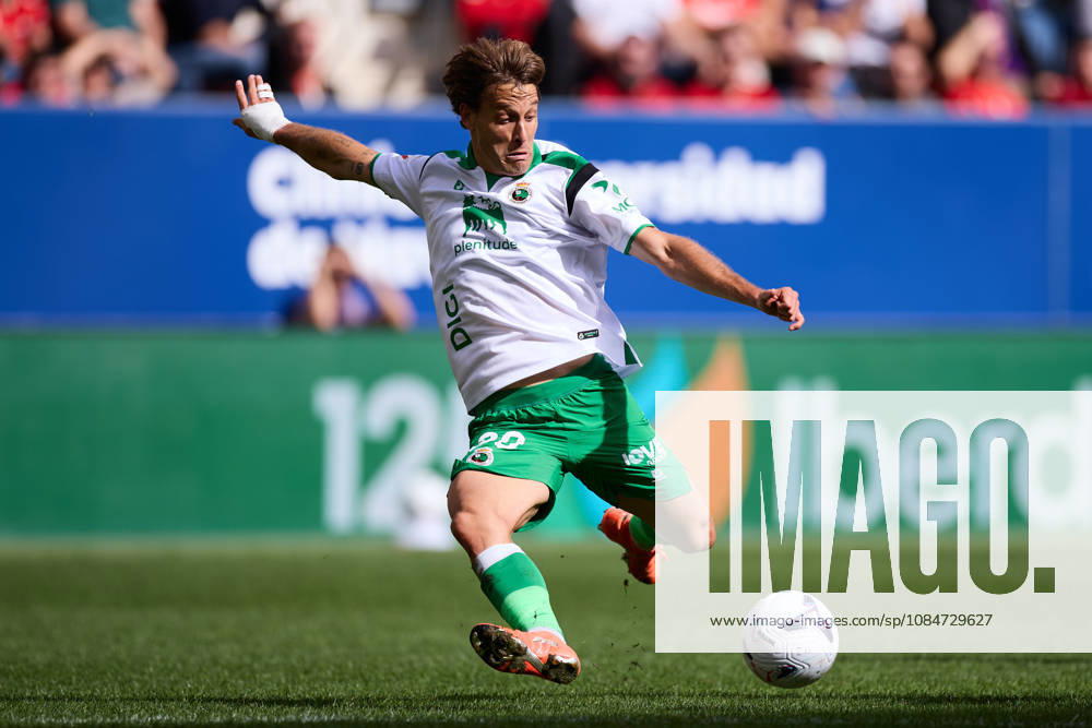 CA Osasuna v Real Racing Club de Santander - LaLiga EA Sports Sergio Canales of Real Racing Club de Santander in action during the LaLiga EA Sports match between CA Osasuna and Real Racing Club de Santander at El Sadar on October 18, 2026, in Pamplona, Spain. Pamplona El Sadar Navarra Spain RL_CAOvRCS_2K26_0043