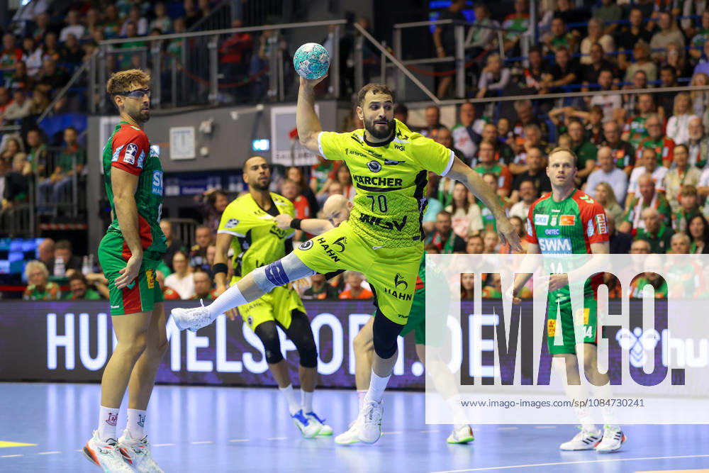 Handball - Opel HBL SC Magdeburg - TVB Stuttgart, v.l. Mohamed Amine Darmoul (Stuttgart, 70) wirft Tor, Torschuetze, erzielt Tor, Treffer, scores the goal Magdeburg