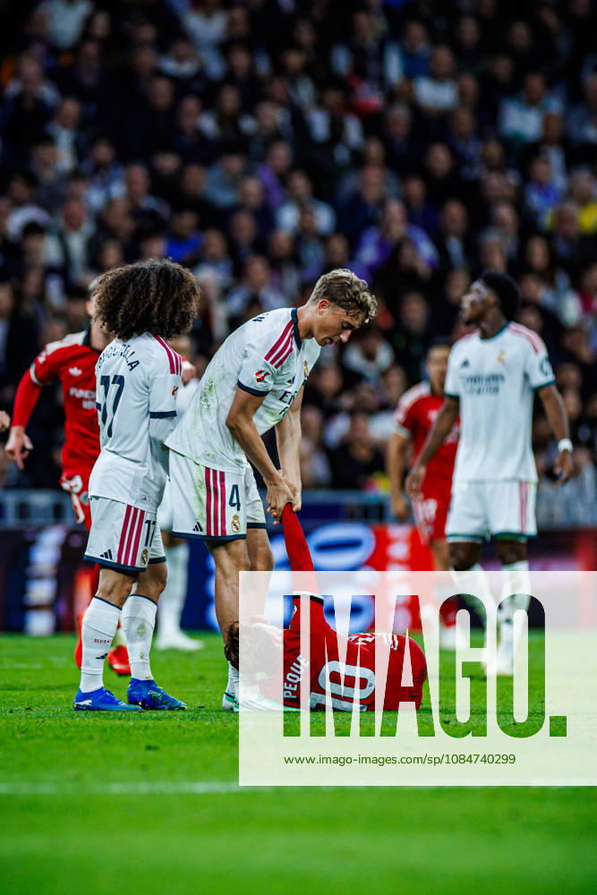 Real Madrid CF vs Sevilla FC- LaLiga EA Sports - 18 10 2026 Dean Huijsen of Real Madrid CF and Peque Fernandez of Sevilla FC during the LaLiga EA Sports match between Real Madrid CF and Sevilla FC at Santiago Bernabeu Stadium on October 18, 2026 in Madrid, Spain. Madrid Spain