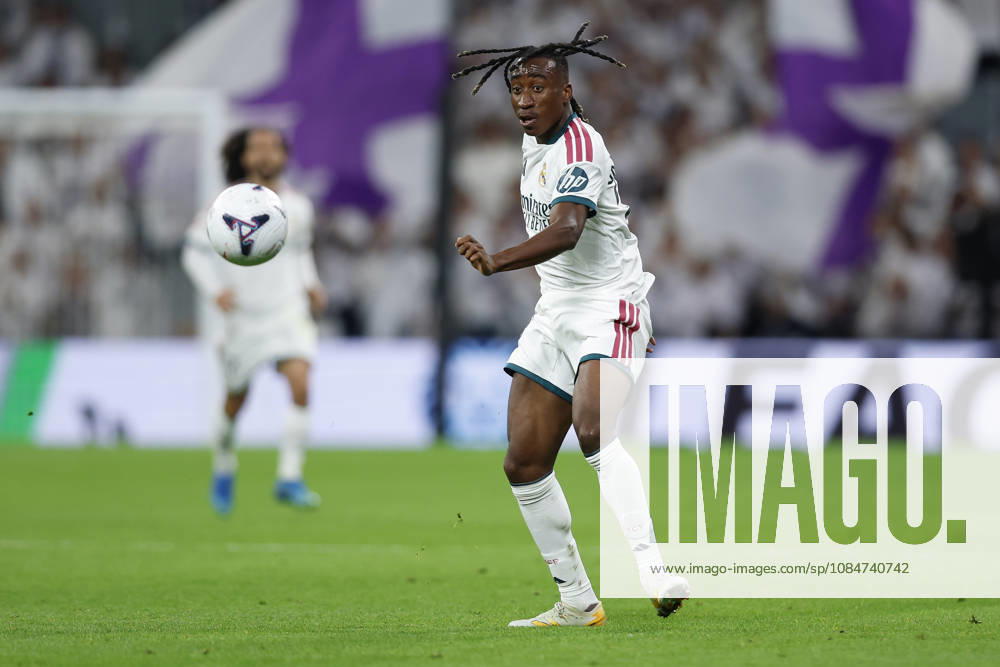 Yan Diomande (Real Madrid CF) controls the ball during the LaLiga EA Sports match between Real Madrid CF and Sevilla FC at Estadio Santiago Bernabéu on October 18, 2026 in Madrid, Spain. (Photo by Manu Reino DeFodi Images) -