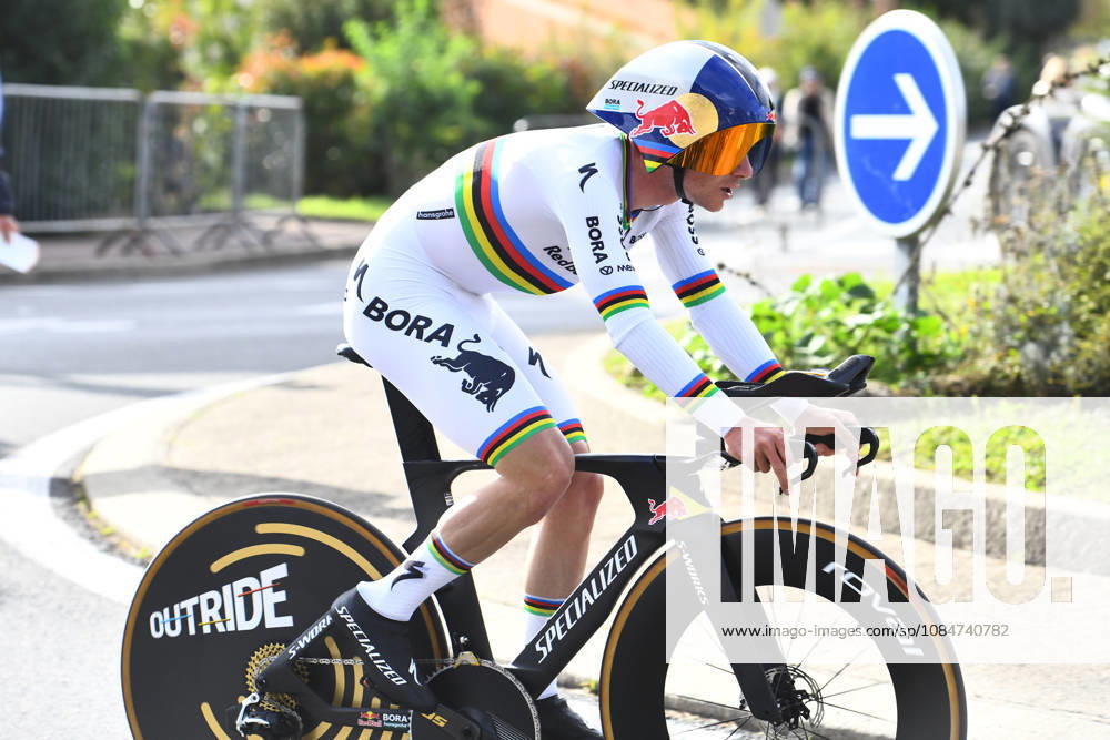 Les Herbiers, Pays De La Loire, France: Red BullÃBoraÃHansgrohes Belgian rider Remco Evenepoel competes in the Chrono des Nations in Les Herbiers, France, on October 18, 2026. Chrono Des Nations - ZUMAh284 20261018_znp_h284_003