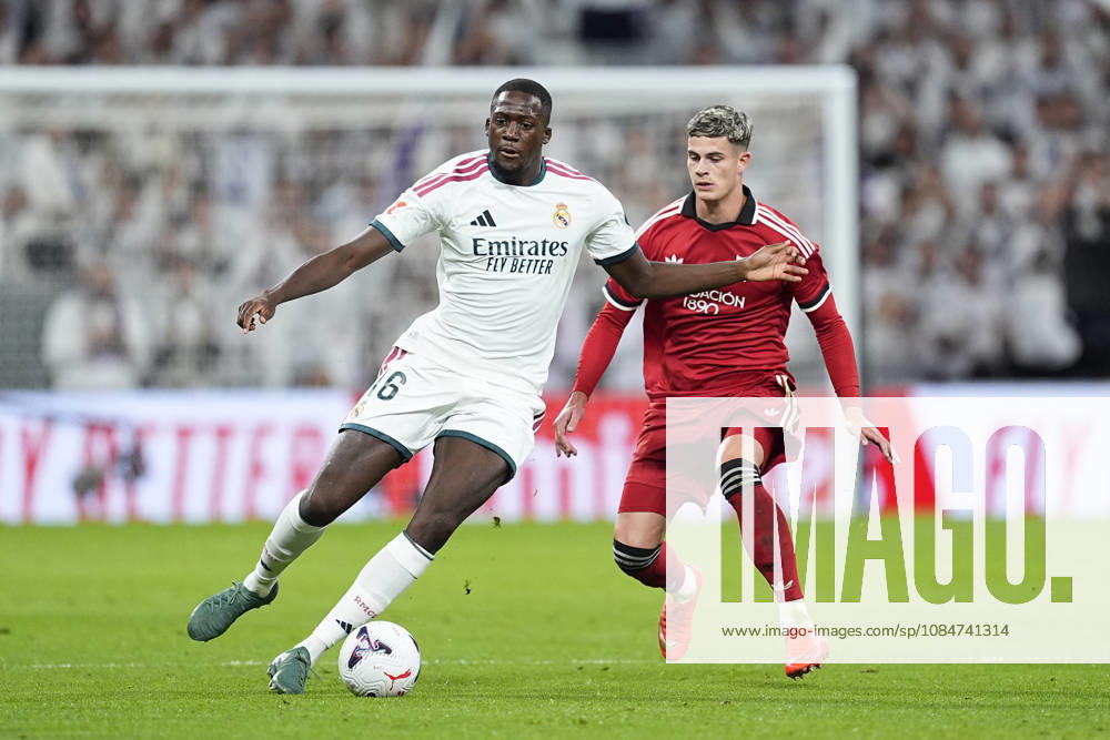 Ibrahima Konate of Real Madrid CF and Robbie Ure of Sevilla FC in action during the Spanish League, LaLiga EA Sports, football match between Real Madrid and Sevilla FC at Bernabeu stadium on October 18, 2026, in Madrid, Spain. Real Madrid V Sevilla FC - LaLiga EA Sports - ZUMAa181 20261018_zaa_a181_297